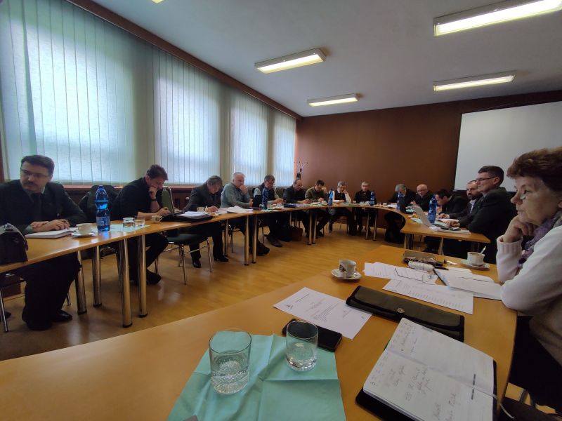 Pohľad na časť účastníkov dnešného rokovania Predstavenstva Slovenskej lesníckej komory