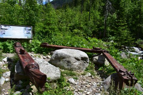 Takéto nápadité miesto na odpočinok pripravili pre turistov štátni lesníci z Tatranskej Javoriny v Zadných Meďodoloch