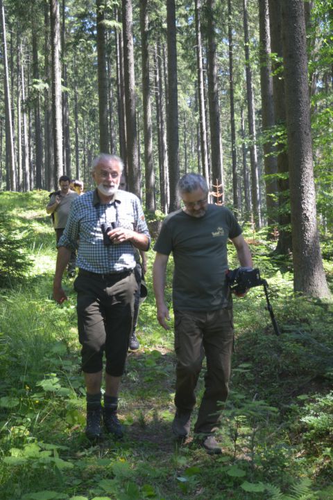 Minister Ján Mičovský v poraste s lesníkmi 
