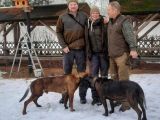 Ing. Ľudov&iacute;t Pitoň&aacute;k (vpravo) so sask&yacute;mi priateľmi 