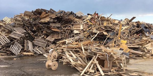 Drevné vlákno sa získava z čistého, nekontaminovaného drevného odpadu 