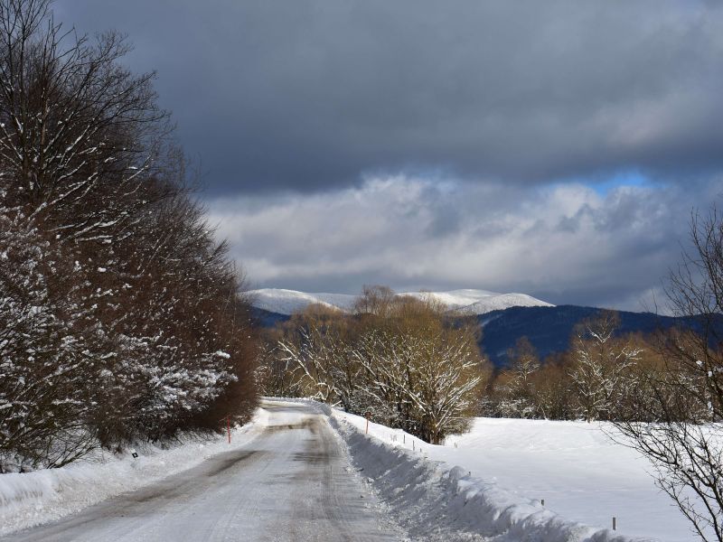Zasnežený hrebeň Polonín 