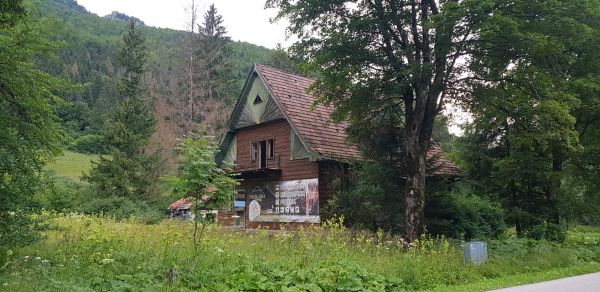 Ch&aacute;traj&uacute;ca hor&aacute;reň vo Vr&aacute;tnej 