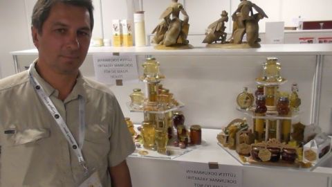 Tibor Vargapál zbiera so slovenským medom a včelími produktami ocenenia na svetových prehliadkach už niekoľko rokov 