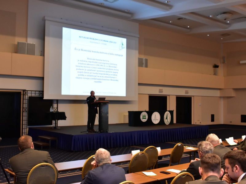 Jozef Jankov počas prezentácie Slovenskej lesníckej komory na APOL 2025