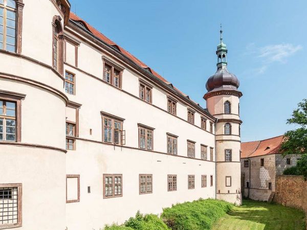 Zámok v Kostelci nad Černými lesy