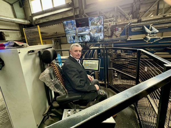 Senátor Josef Bazala v prevádzke spoločnosti DYAS 