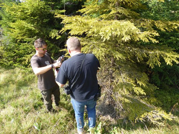 V&yacute;skumn&iacute;ci pri pr&aacute;ci v ter&eacute;ne