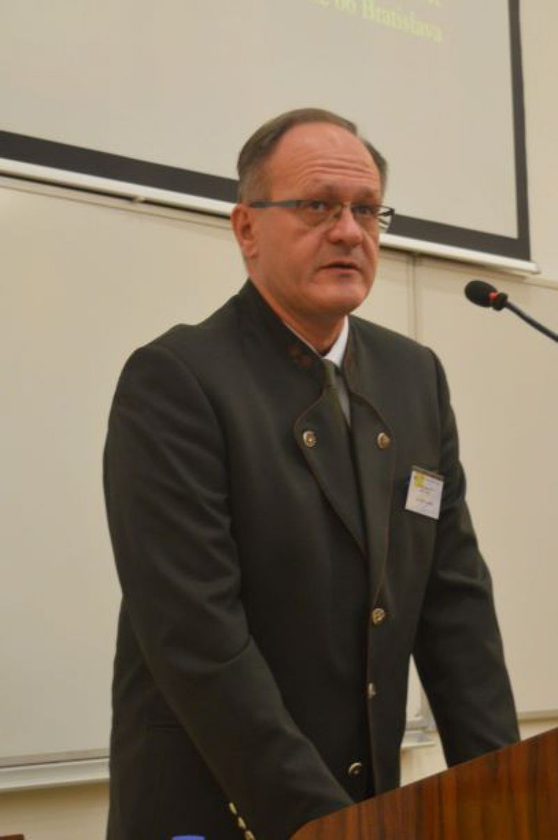 Jaroslav Regec na konferencii