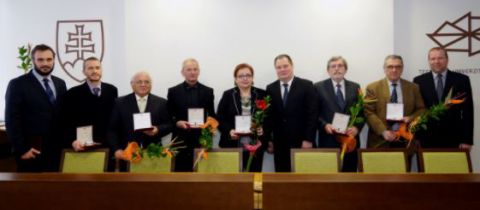 Rektor odovzdal Plakety J. A. Komenského