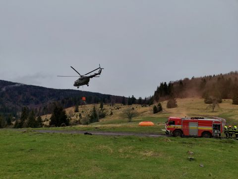 Nasadenie leteckej techniky pri hasení lesných požiarov 