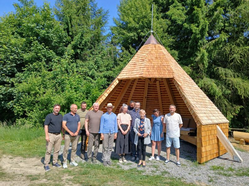 Momentka zo stretnutia v Mestských lesoch Banská Štiavnica s novou infraštruktúrou 
