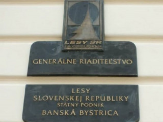 Opoziční poslanci chceli rozprávať s vedením štátneho podniku o obchode s drevom: LESY SR odmietajú politizáciu a chcú komunikovať v riadnom zákonnom rámci