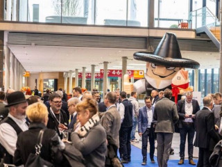 Veľtrh DACH+HOLZ International v Kolíne nad Rýnom: Stavebníctvo z dreva zamerané na udržateľnosť, digitalizáciu, bezpečnosť práce a rozvoj pracovnej sily