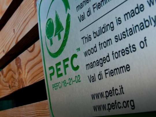 PEFC certifikované drevo v srdci zimnej olympiády Miláno – Cortina 2026: Spojenie udržateľného hospodárenia v lesoch, obehovej ekonomiky a komunitného dedičstva